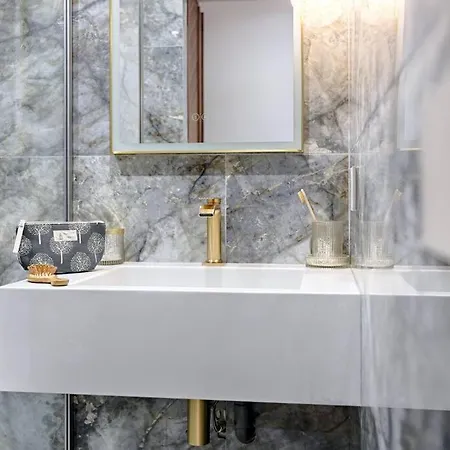 Апартаменты Mykeypers Incredible Luxury Flat 2br/6p - Champs-elysees *