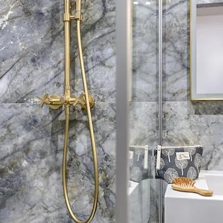 Апартаменты Mykeypers Incredible Luxury Flat 2br/6p - Champs-elysees *