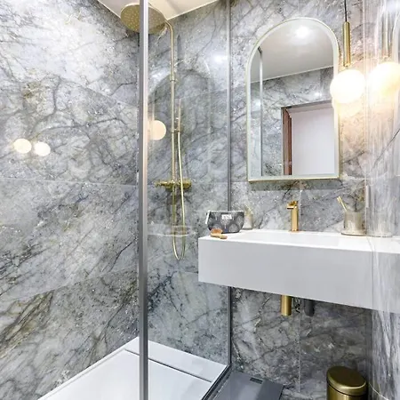 Апартаменты Mykeypers Incredible Luxury Flat 2br/6p - Champs-elysees