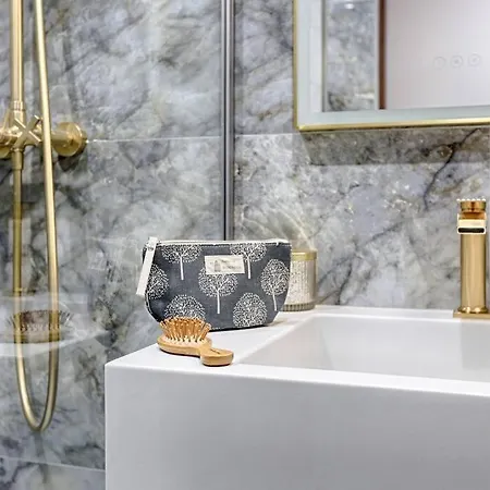 Апартаменты Mykeypers Incredible Luxury Flat 2br/6p - Champs-elysees