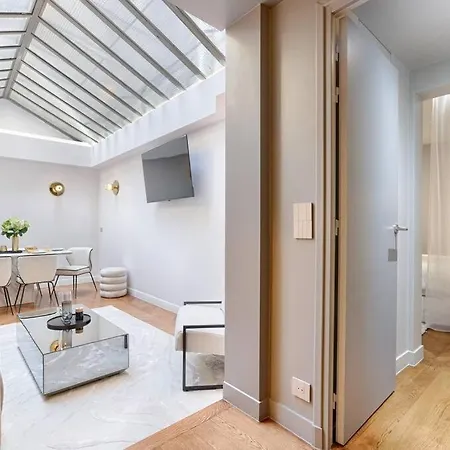 Апартаменты Mykeypers Incredible Luxury Flat 2br/6p - Champs-elysees Париж